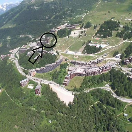 5 Pers Skis Aux Pieds, Balcon Sud-ouest, Arc 1800